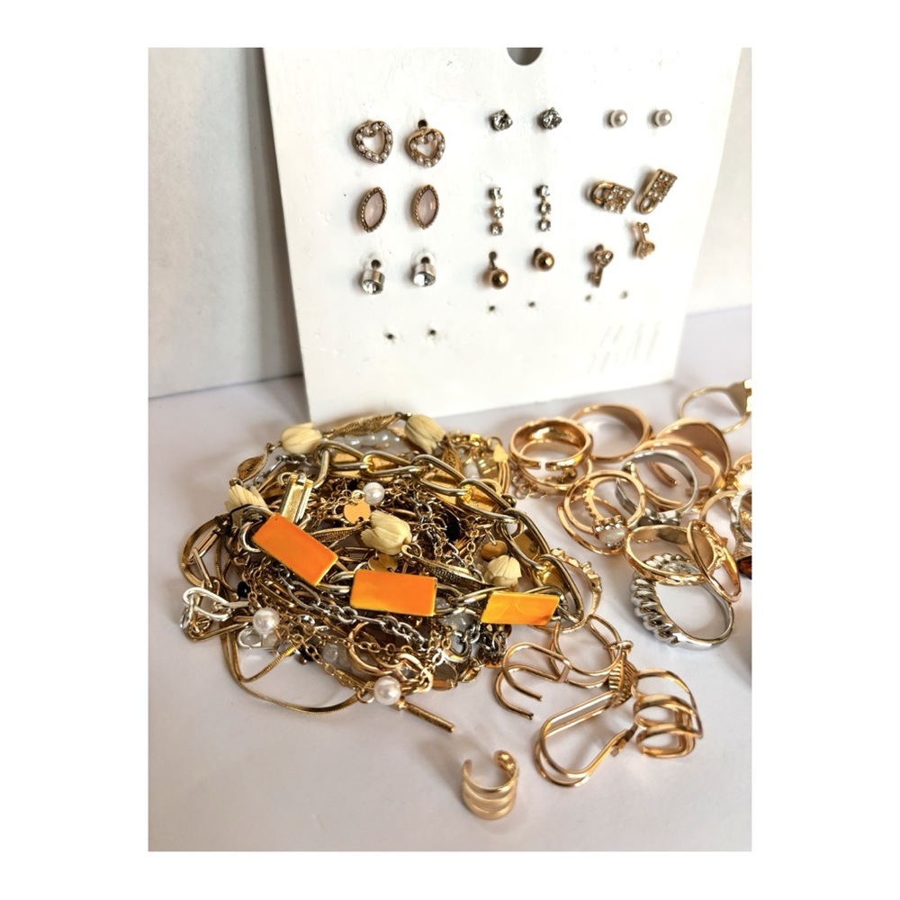 Bundle of Mixed Costume Jewelry